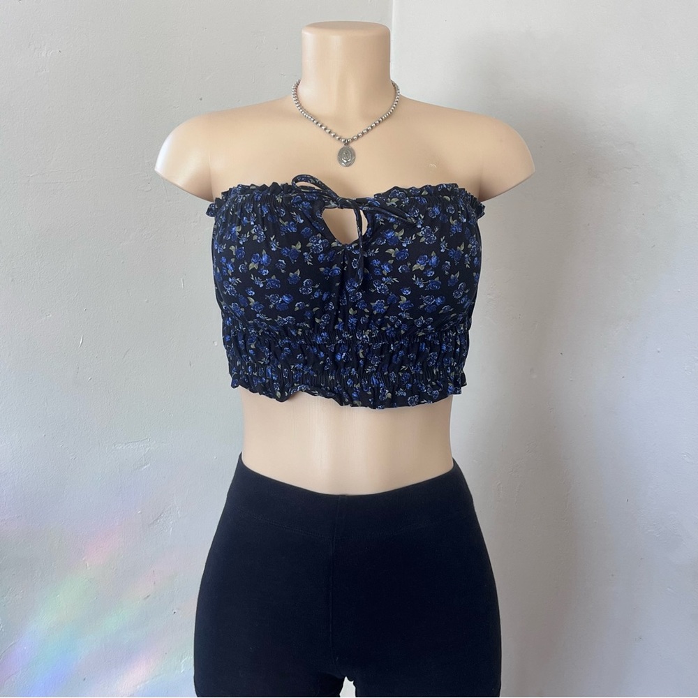 Hollister Navy Floral Tie-Front Crop Top